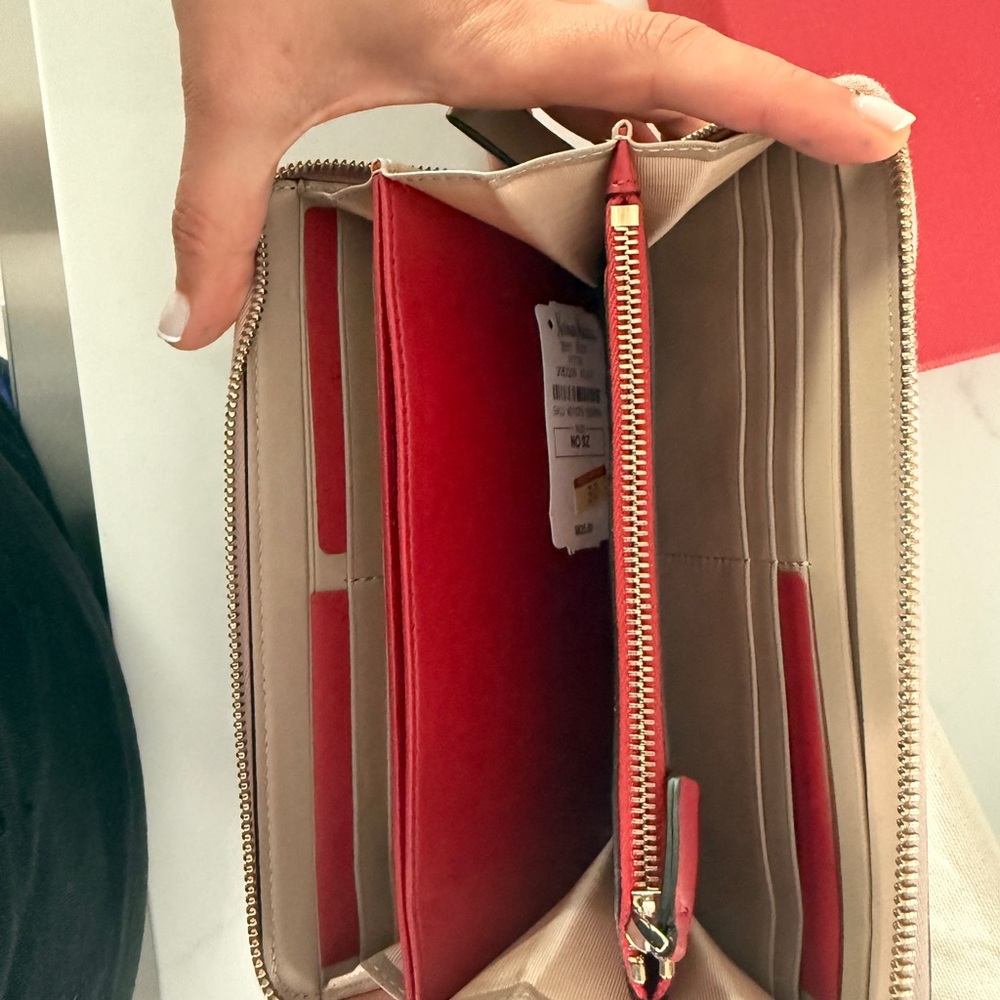 New Valentino Nude Studded Women's Wallet - Picture 5 of 5